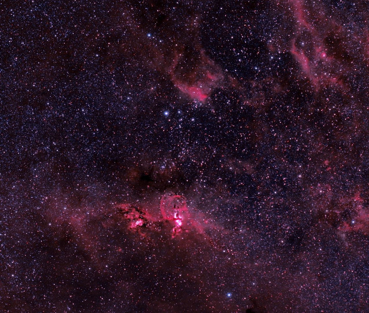 NGC 3576 und Umgebung